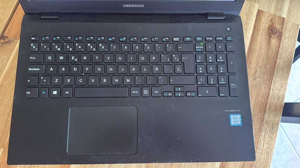 Portátil Intel Core i7-8550U, 8 GB RAM com NVidia MX150-2GB