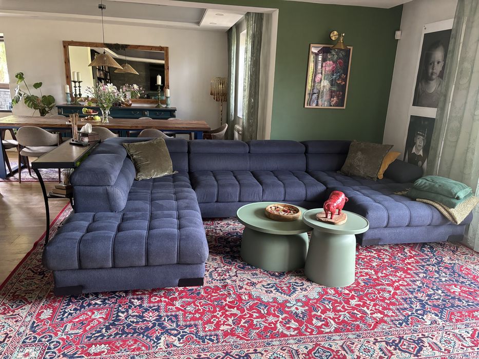 Ogromna sofa narozna