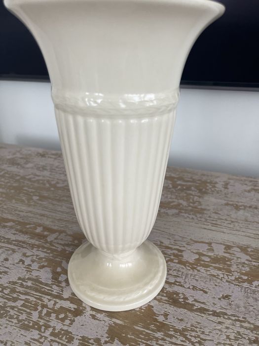 Angielski wazon Wedgwood 22 cm sliczny