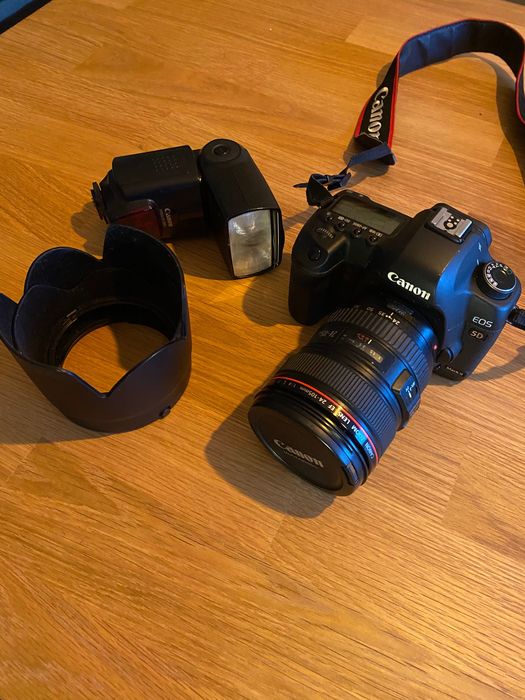 Máquina Profissional Canon 5D Mark II + Lente 24-105mm + Extras