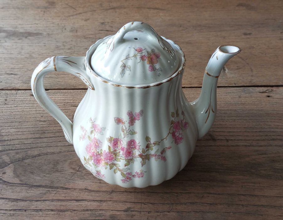 Antigo bule em faiança de Sacavém