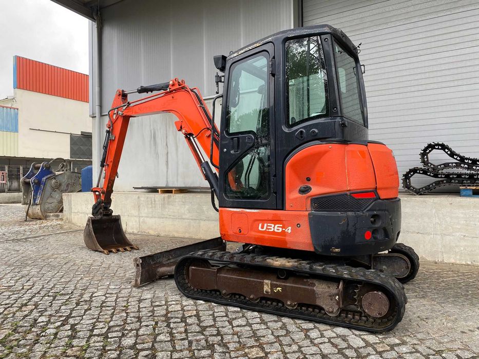 Miniescavadora Kubota U36-4