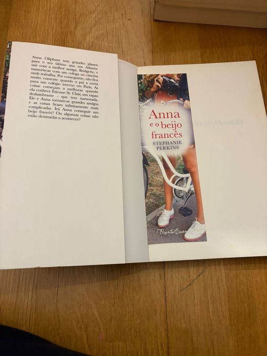 Anna e o beijo francês - Stephanie Perkins (Como Novo)