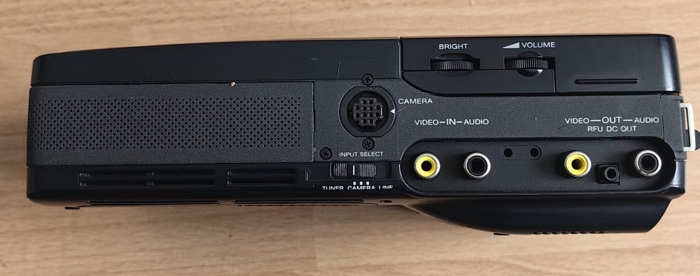 Kolekcjonerski Video walkman Sony GV-8E