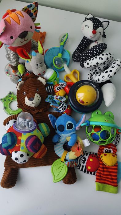 Пакет розвиваючих іграшок для немовлят 14 шт.