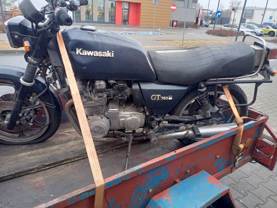 Kawasa GT 750 zbiornik