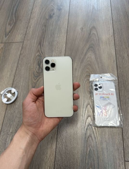 Продається iPhone 11 Pro на 64 гб 
Всі функції працюють
Фейс айді,трут
