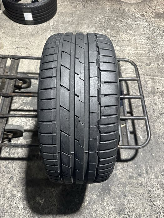 1X Hankook Ventus S1 EVO 3 255/35 ZR20
