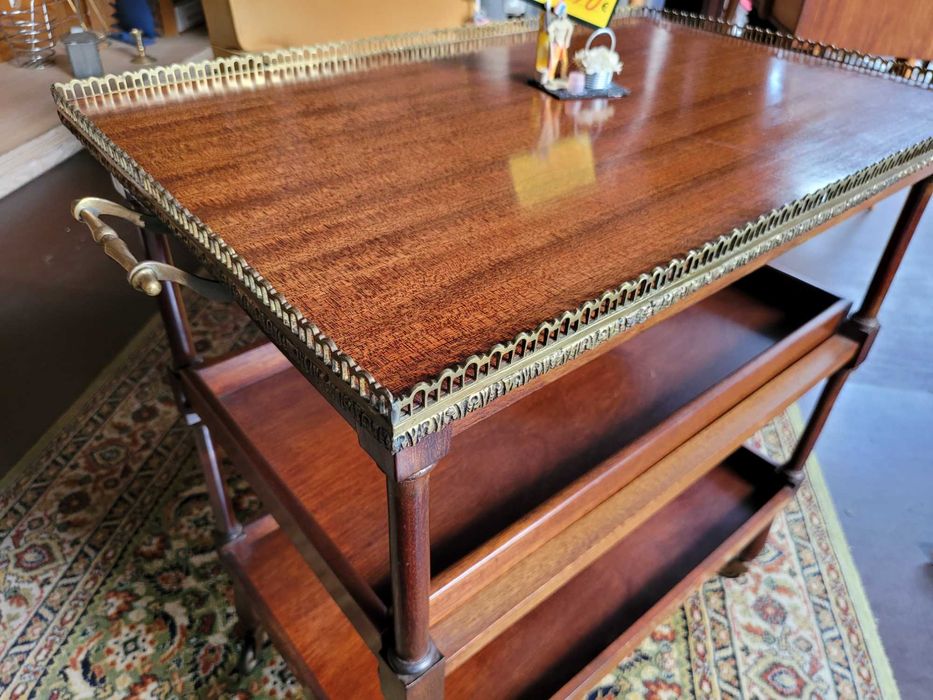 Carrinho de chá antigo em madeira - óptimo estado - Tabuleiro amovível