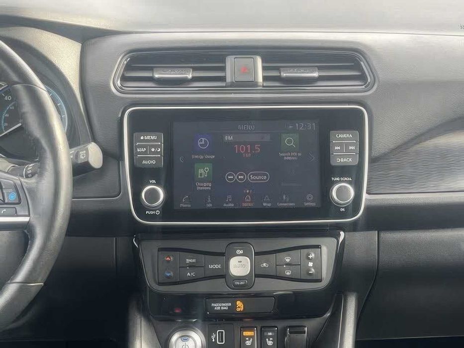 Nissan LEAF SL Plus      2019