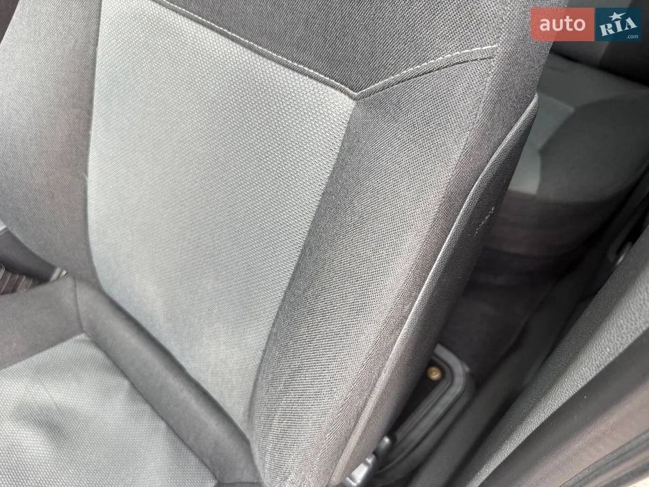 Opel Astra 2006рік 1.6 газ- бензин.