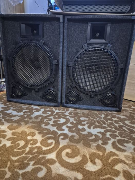 Witam. Sprzedam używany zestaw czterech kolumn.