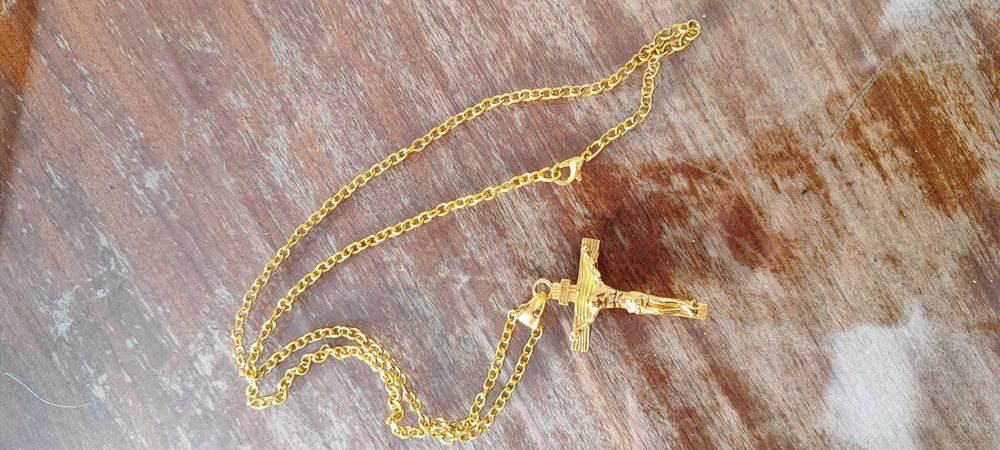 Pendente e Fio de Cristo