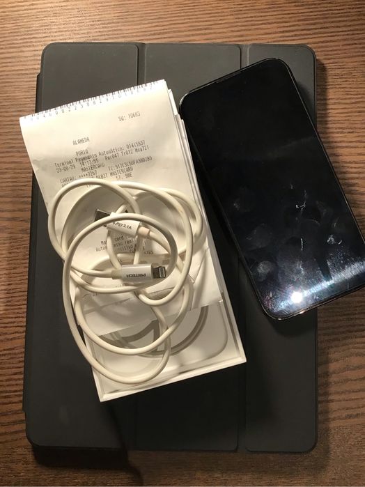 Iphone 14pro com seguro e garantia.
