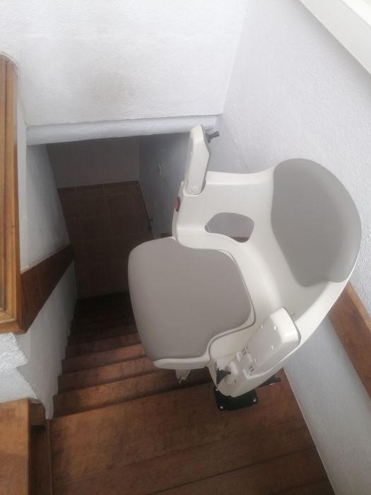 Vendo cadeira elevatória