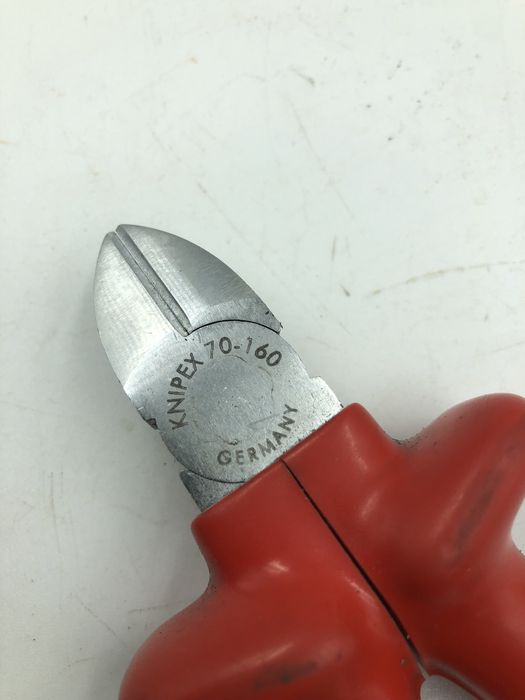 Szczypce boczne izolowane Knipex 7007 160