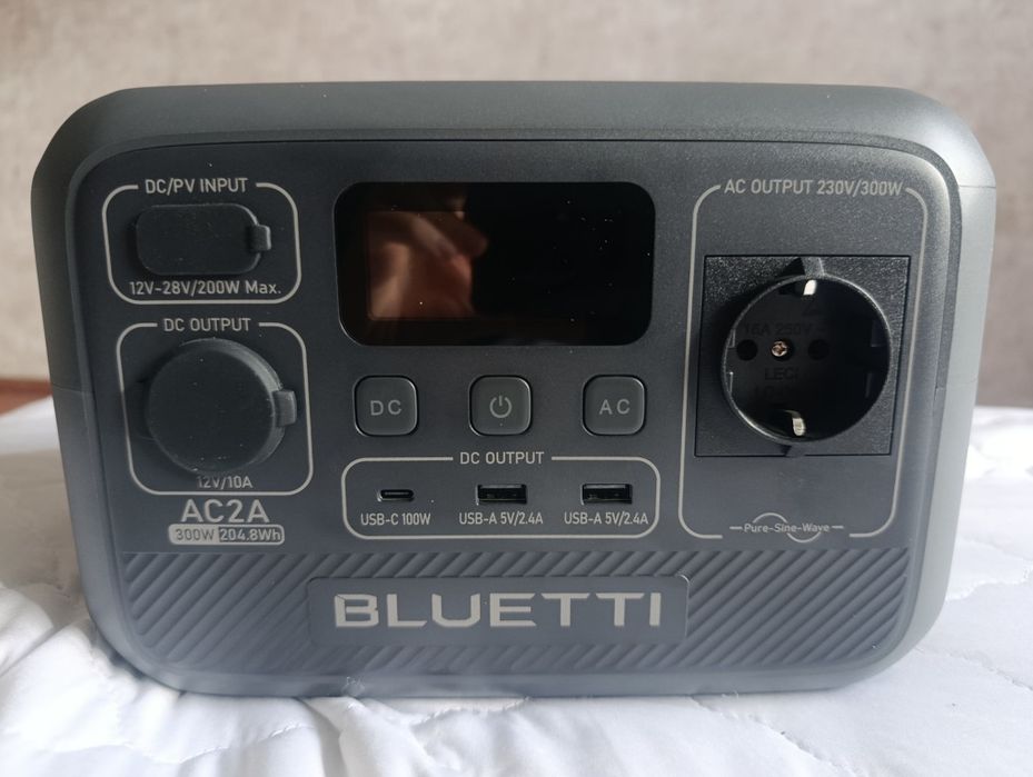 Зарядна станція BLUETTI ємністю 204.8 Вт-год (LiFePO4)
