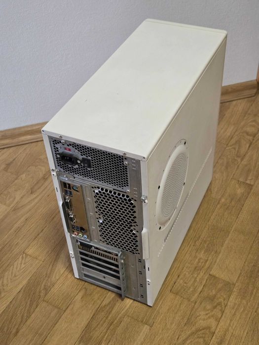 Системний блок Core i7 7700T, GTX 1650, 16 Гб DDR4, 1 Tб NVME SSD