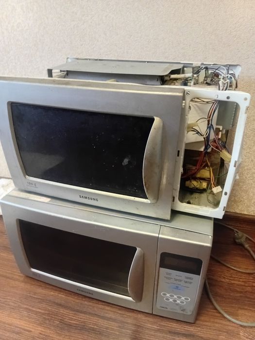 Микроволновая печь, мікрохвильовка самсунг, робоча  на запчастини  .