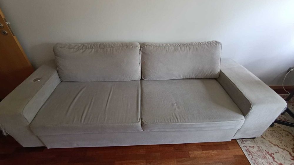 Sofá-cama 3 Lugares com USB e 2 Pufes – Ler Descrição