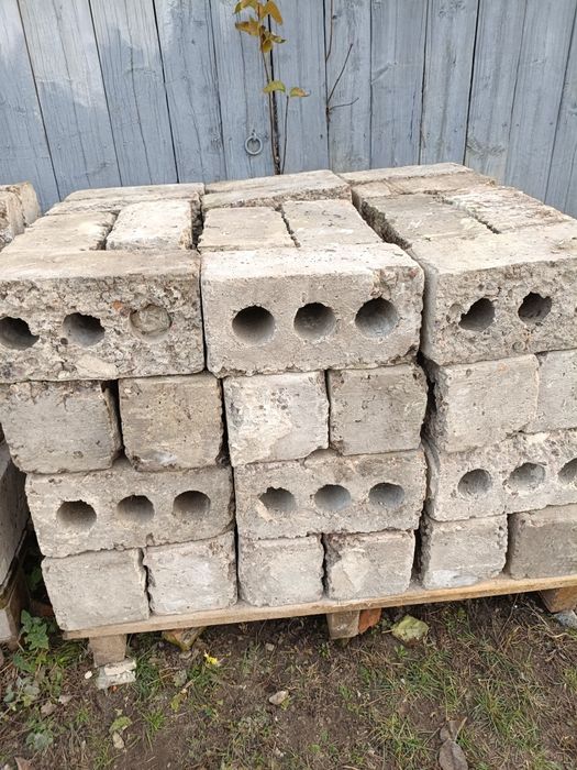 Продаються блоки