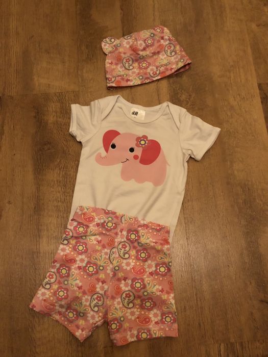 Komplet body + spodenki + czapeczka H&M 74