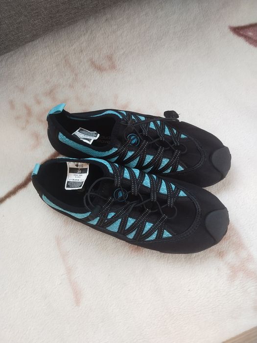 Buty do wody w idealnym stanie.