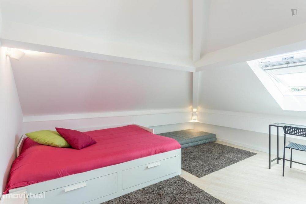Quarto - localizado em Rio Tinto Porto