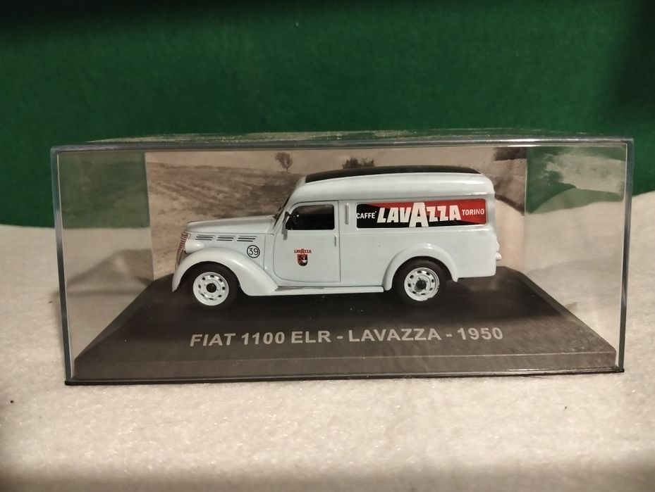 Carrinhos escala 1.43