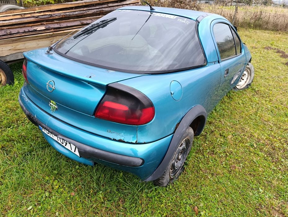 Опель tigra 1995р по запчастинах
