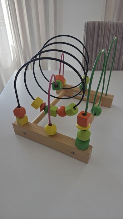 Brinquedo didático Ikea em madeira