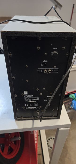 Yamaha subwoofer sw-p130