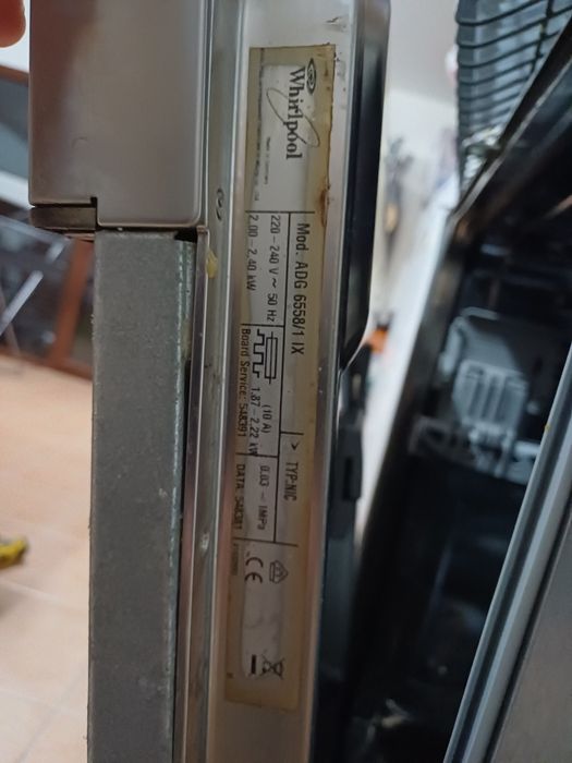 Máquina Lavar Loiça Whirlpool ADG 6558/  IX para peças
