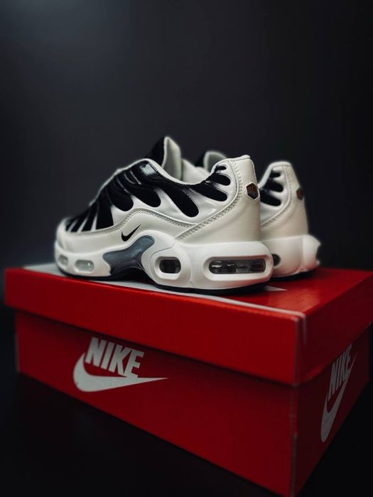 Уникальные женские кроссовки Nike Air Max Tn plus/ белые найк 95