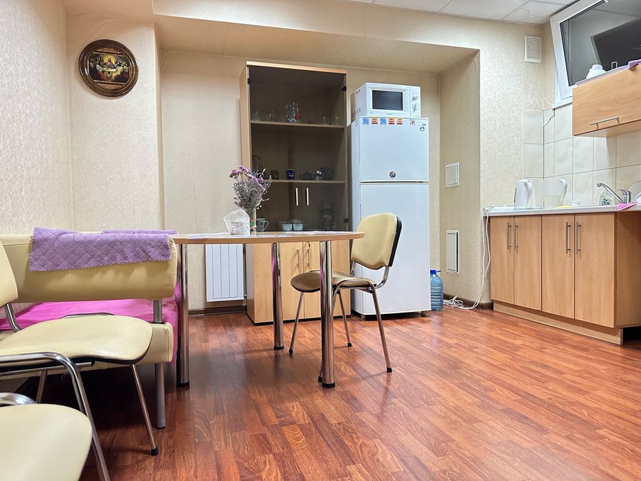 Оренда кабінету 17 м.кв., бульвар Кольцова, фасад. Без комісії!