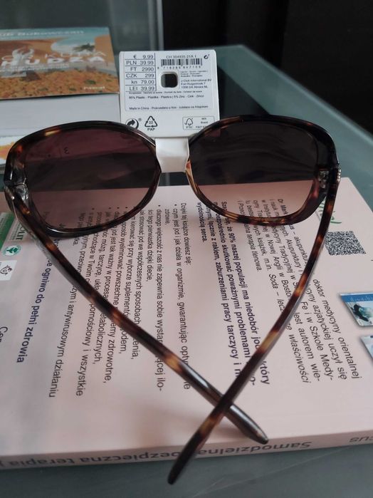 Okulary przeciwsloneczne 2 szt  za 20 zl
