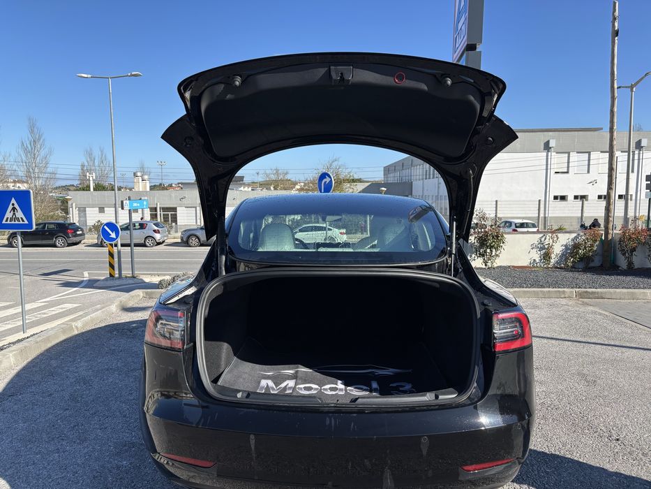 tesla model 3 long renge dual motor (financiamento se tiver interesse)