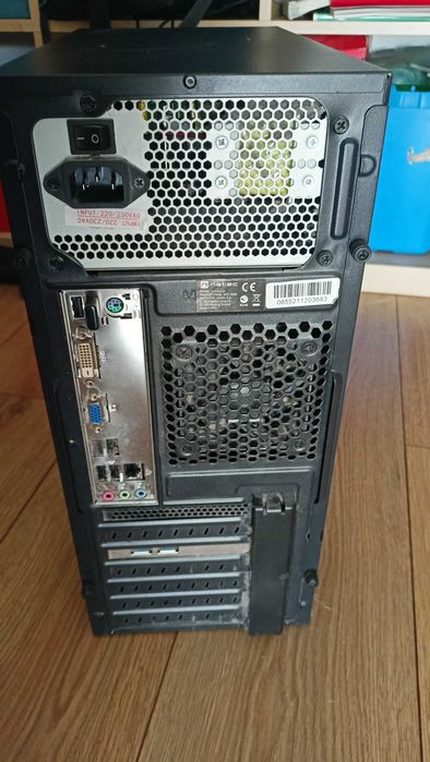 Komputer stacjonarny i7, 16 MB, SSD 480 MB, Win 10Pro
