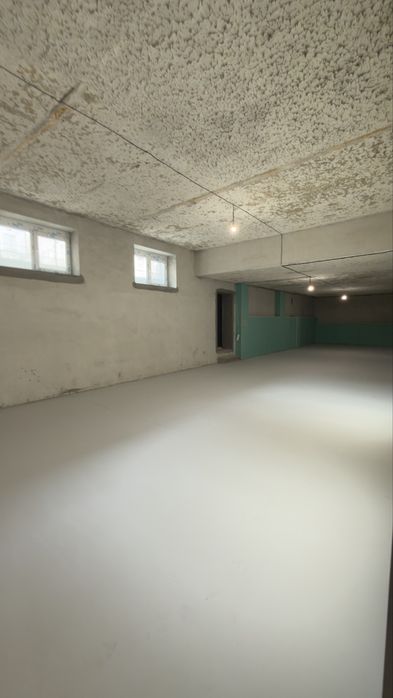 Оренда 250 м² в Центрі