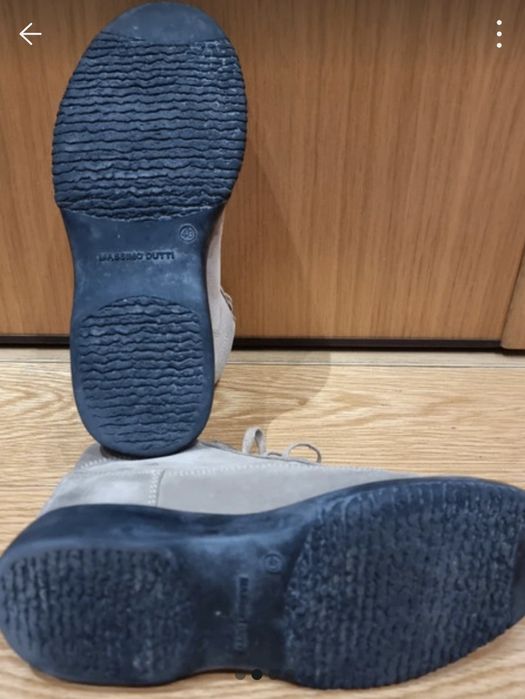 Botas em camurça da Massimo Dutti