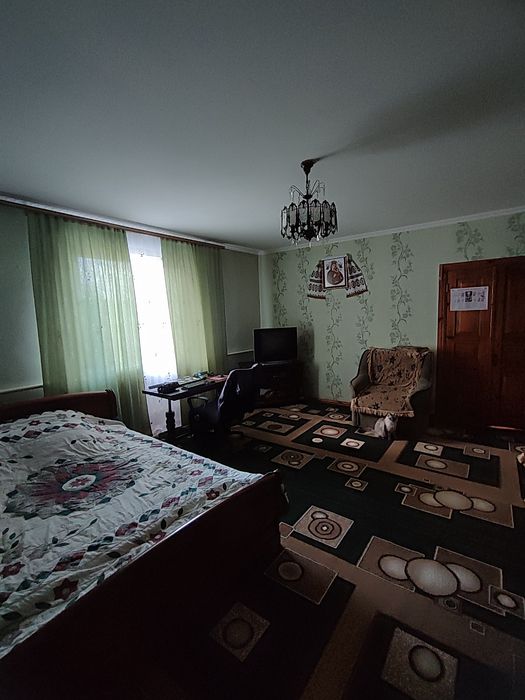 Продається добротний будинок в м.Малин