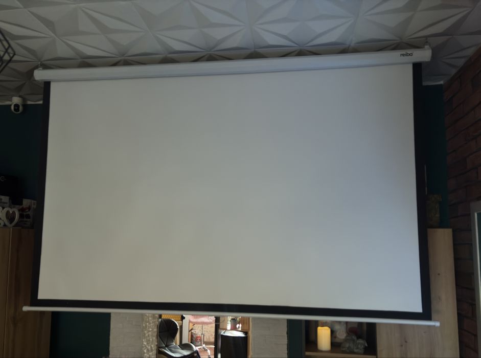 Projektor rzutnik LERTZ + ekran 98” 200x150cm