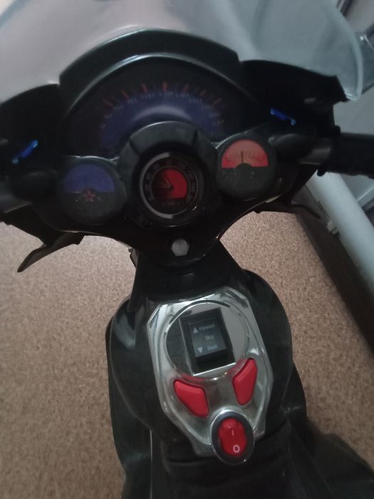 Dziecięy motor na akumulator
