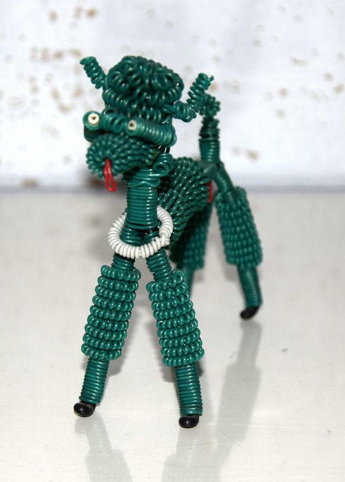 Cão em arame decada 40