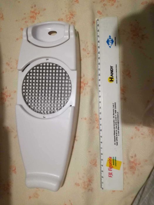 Descascadores: legumes e ananás