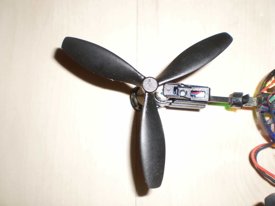DRON z pilotem!!