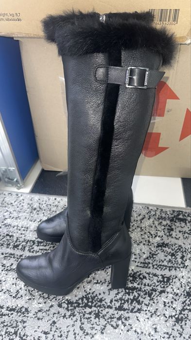 Baldinini Італія оригінал зимові шкіряні чоботи на цигейкі овчині р.37