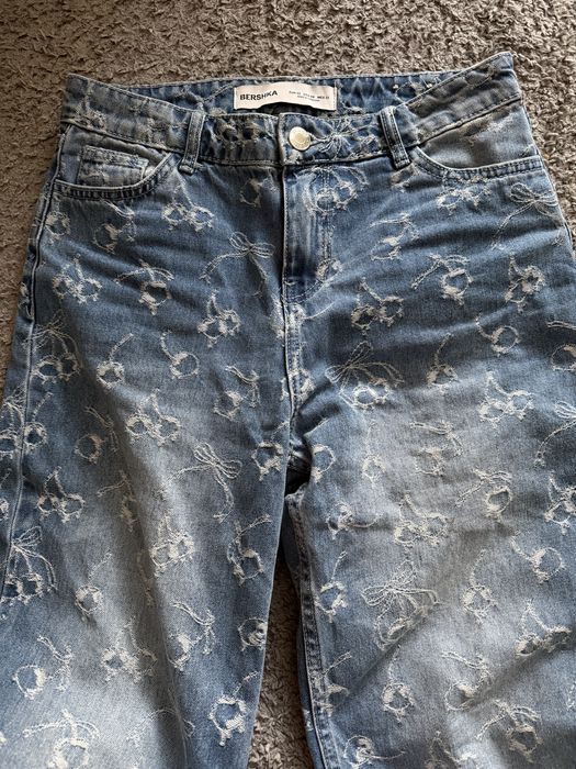 jeansy baggy bershka