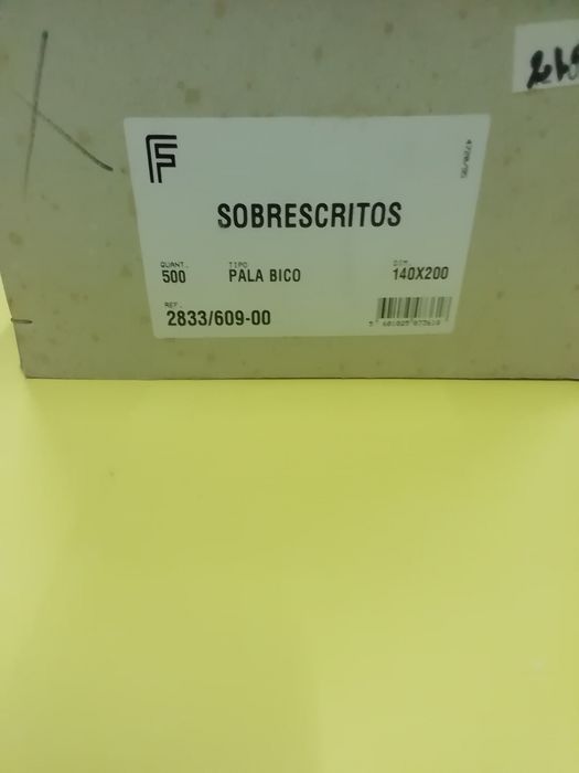 Caixa com 500 envelopes novos