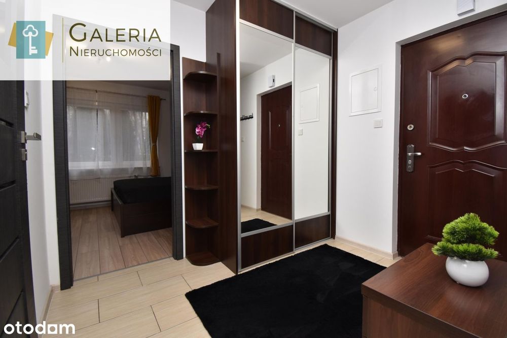 Nowsze budownictwo, ogródek, miejsce postojowe